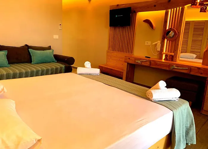 Iniohos Zante Hotel & Suites