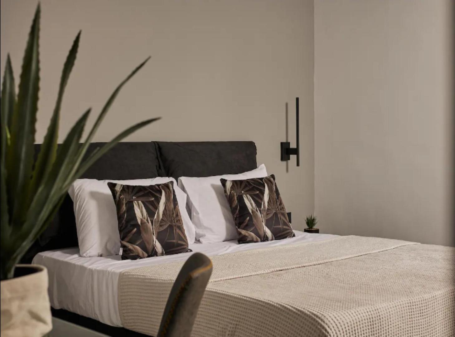 Iniohos Zante & 3* Argassi