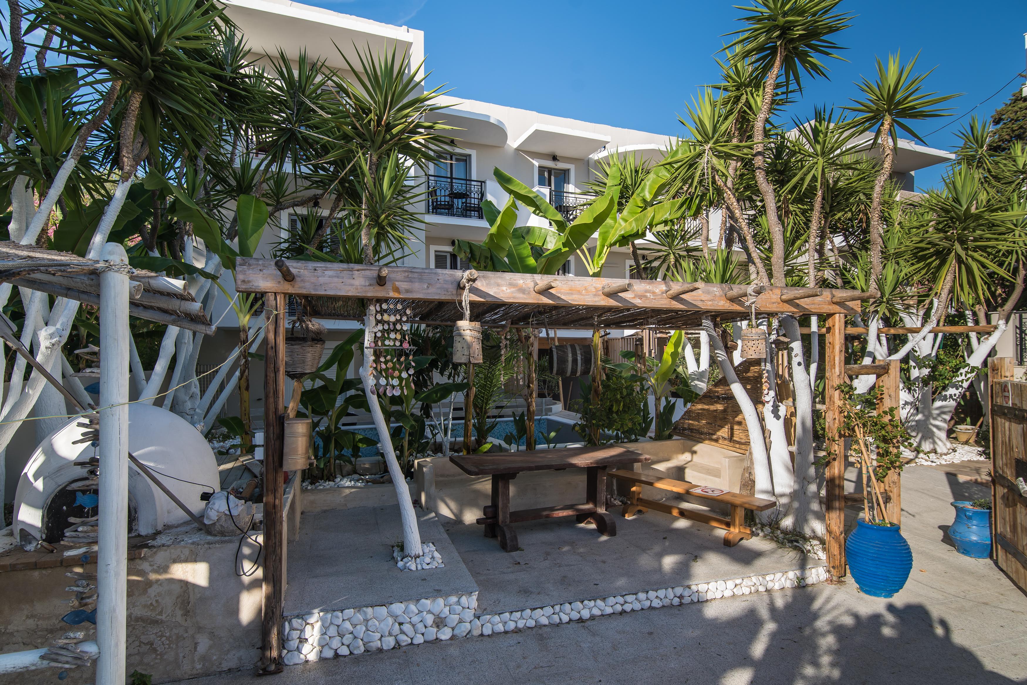 Iniohos Zante & Hotel Argassi