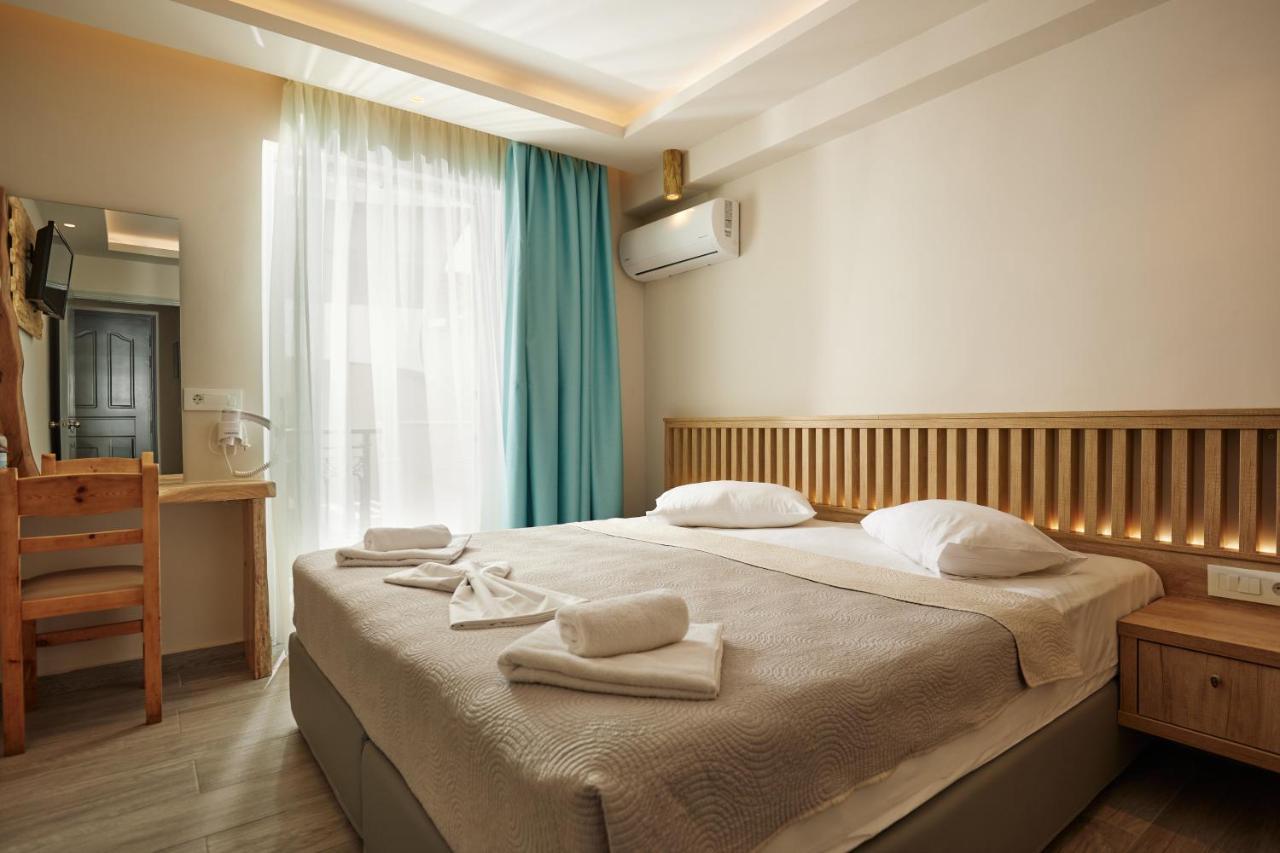Iniohos Zante & 3* Argassi